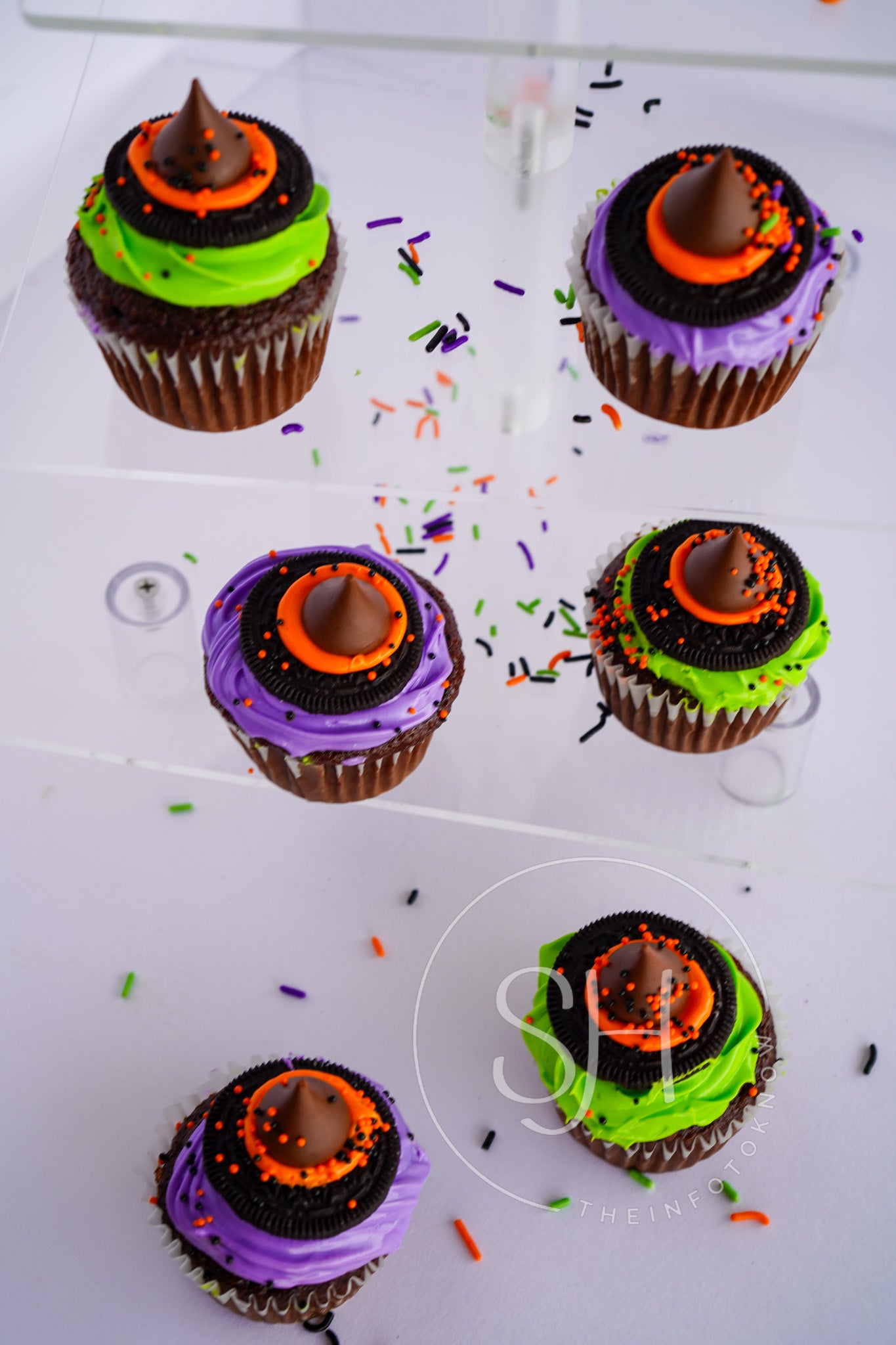 Mystical Witch Hat Delight Cupcakes - set 3 of 3