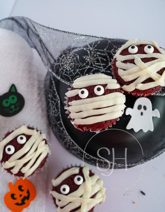 Spooky Mummy Delight Cupcakes - set 1 of 5