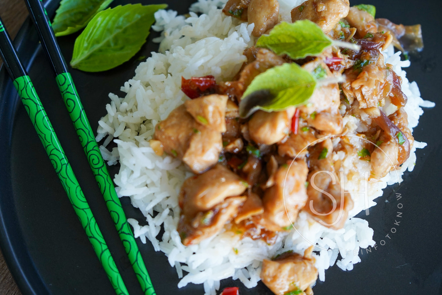 Spicy Thai Basil Chicken - set 1 of 3