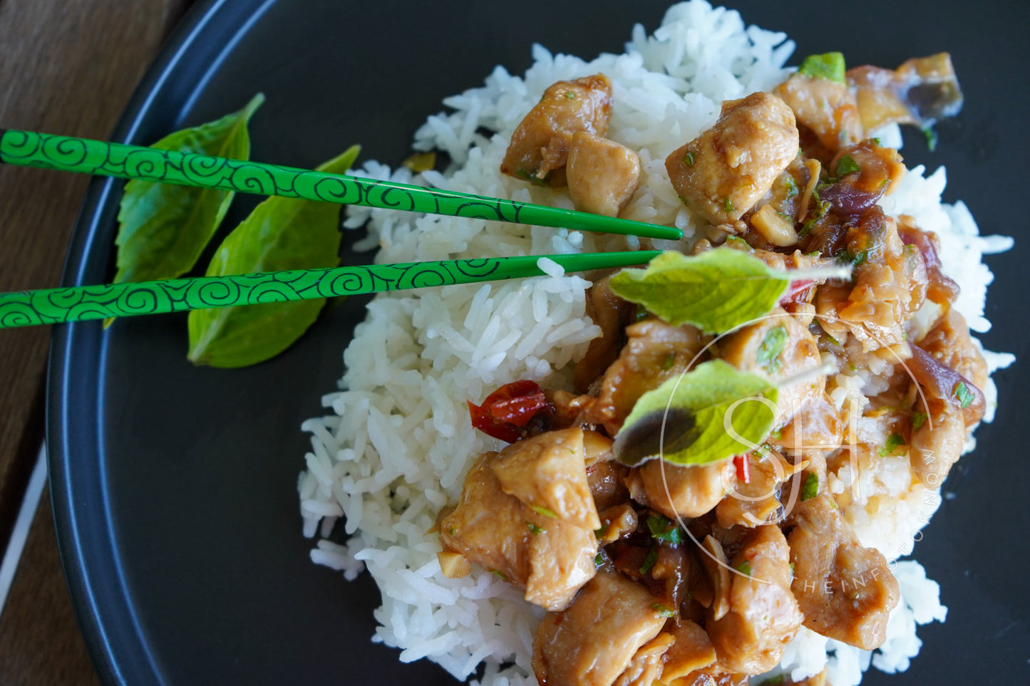 Spicy Thai Basil Chicken - set 1 of 3